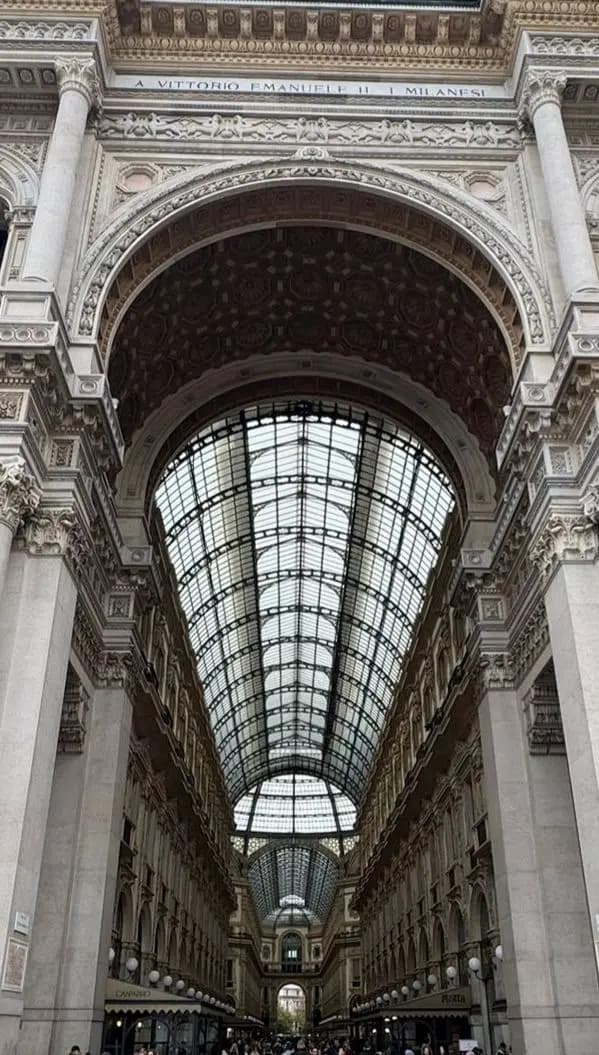PopAuctioon en Milán: Conectando boutiques europeas con el futuro de las subastas de lujo1